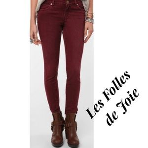 HP💥2024 UO Les Folles de Joie skinny split ankle jeans 26